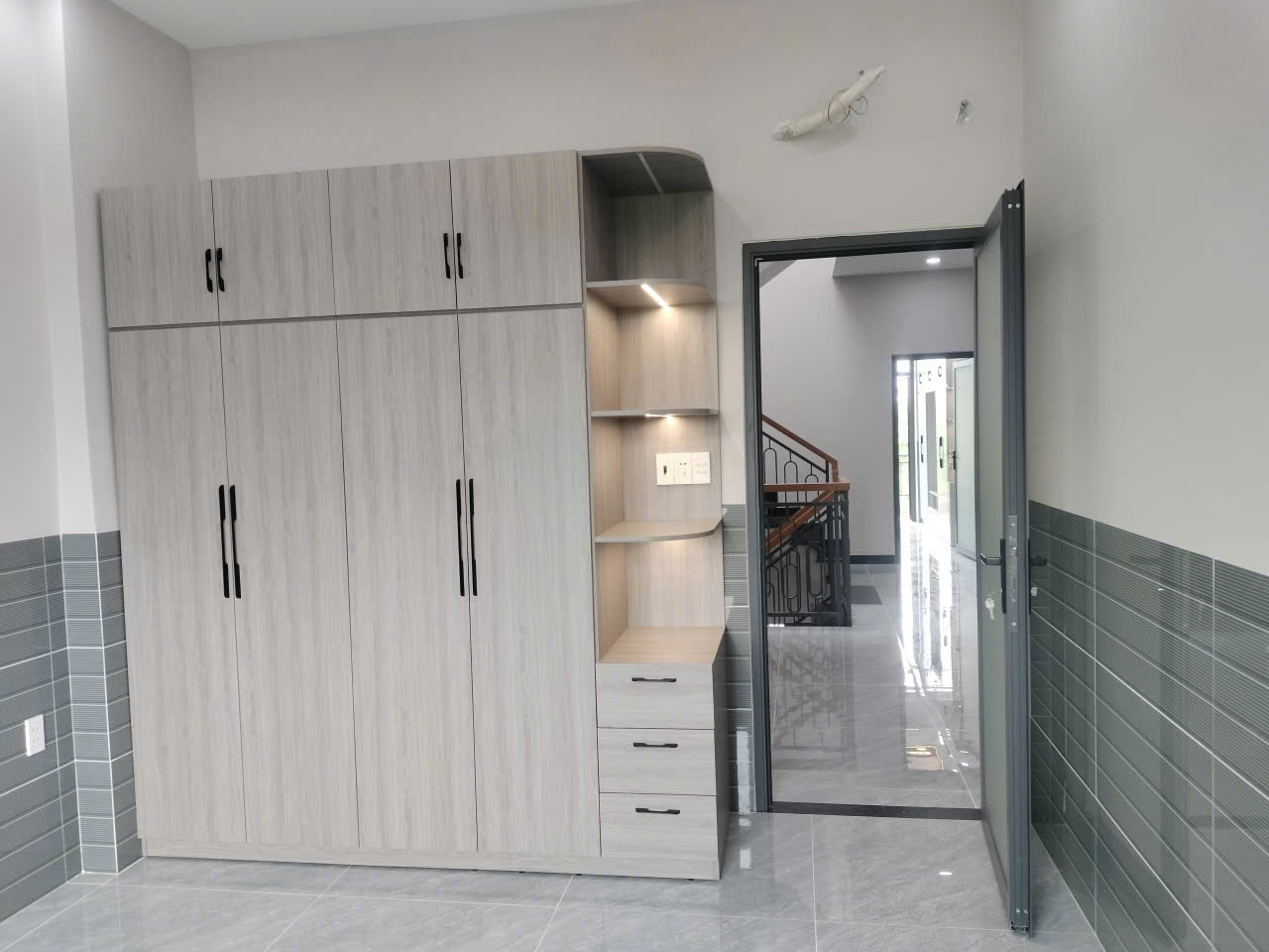 Xay-Nha-Tron-Goi-Long-An-05